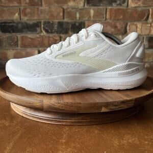 Brooks Adrenaline GTS 24 Supportive Women's 8.5 White Running Shoes Sneakers